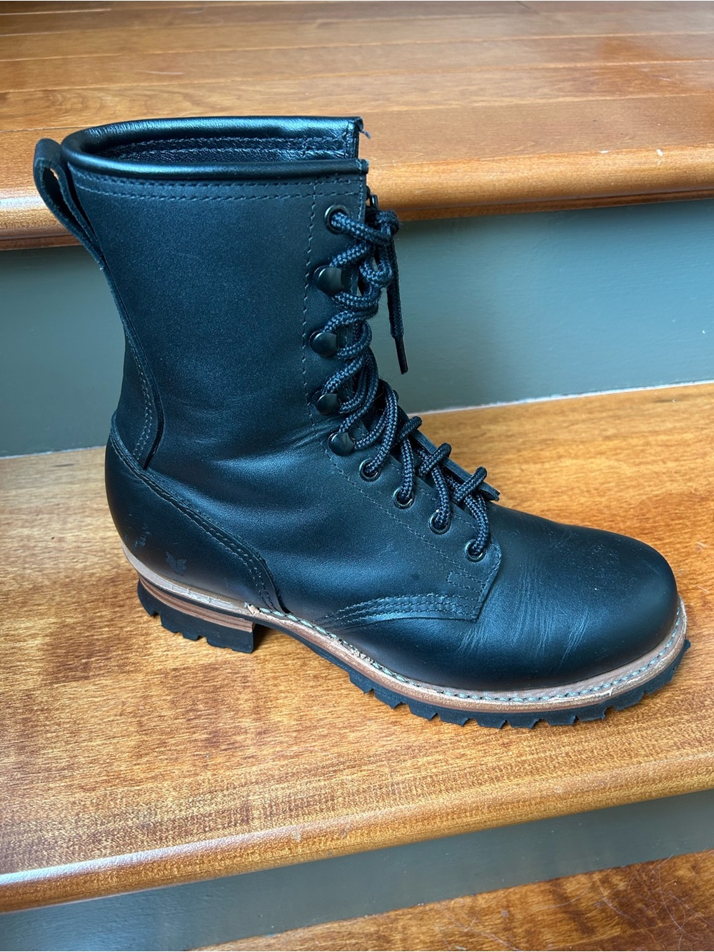 Women's Frye Vibram Black Logger Lace Up Combat Moto Boots Size 10M - Picture 8 of 14